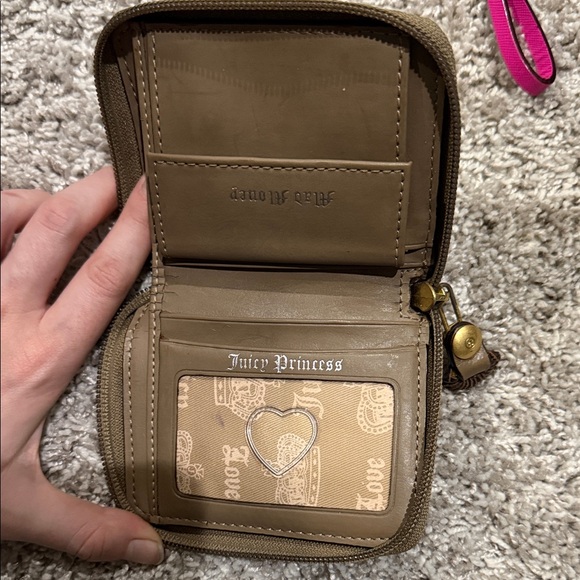 Juicy Couture Beige and Brown Wallet - Picture 2 of 4